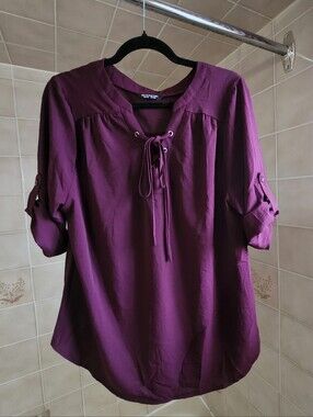 BLOOMCHIC Avenue Lace-Up Split Neck Blouse Top Size Large 14-16